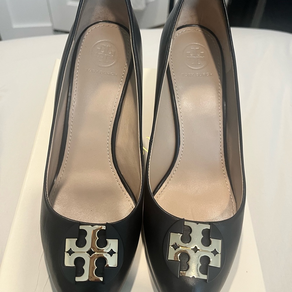 Tory Burch Black Heels with Iconic Logo